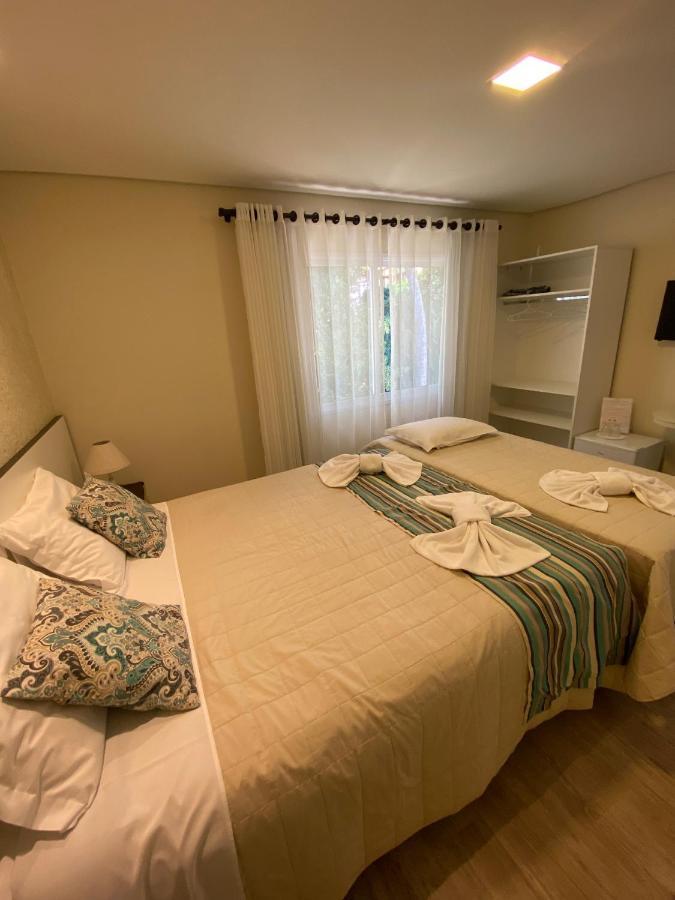 Pousada Ipe Amarelo E Quinta Dos Medeiros Bed & Breakfast Gramado Bagian luar foto